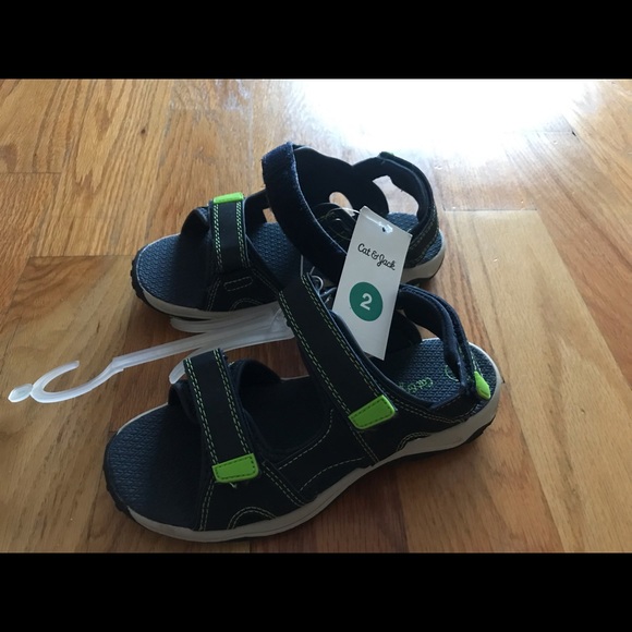 Sandals for boys, new with tag, size 2 - Picture 2 of 3